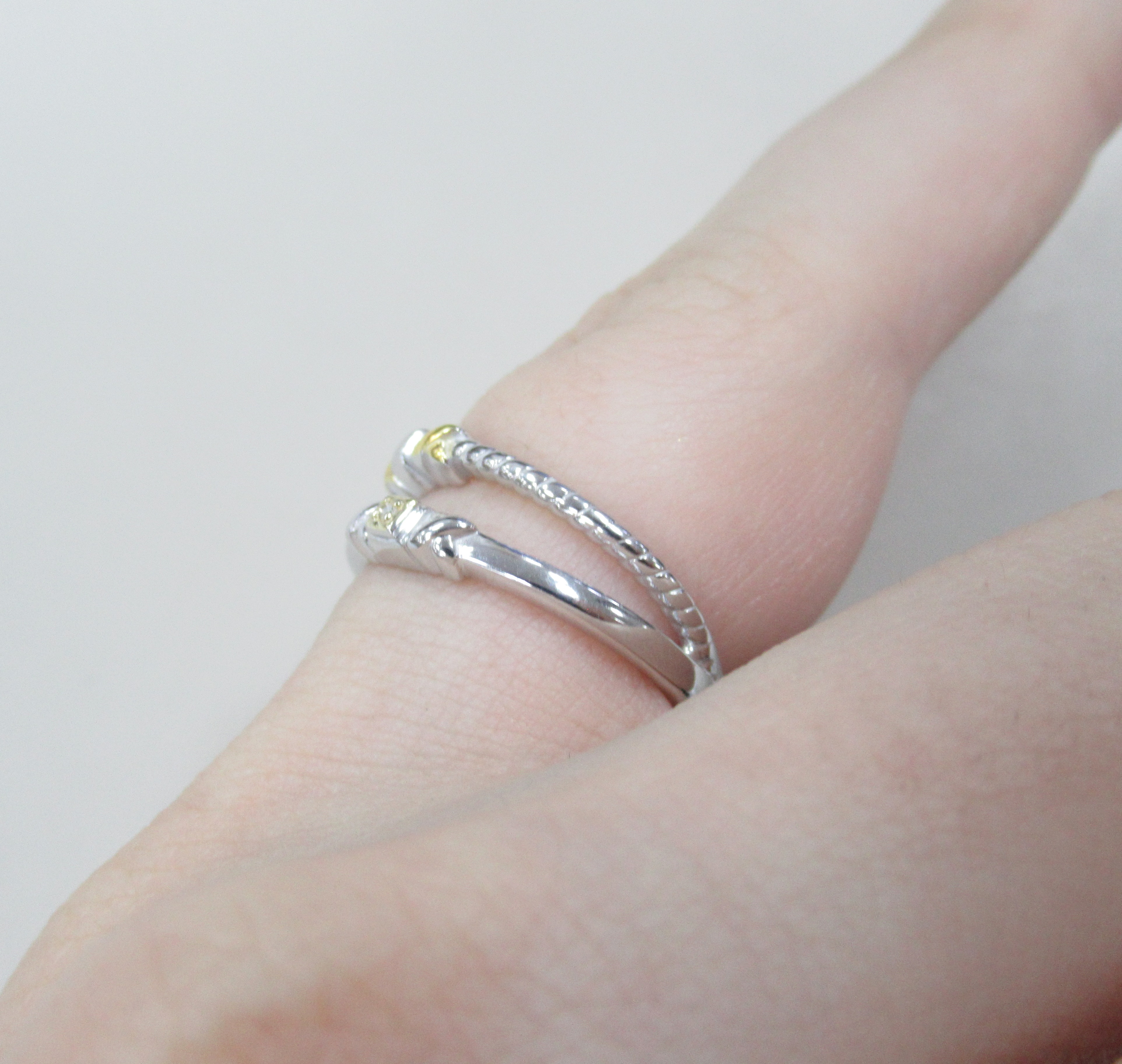 Серебряное кольцо с бриллиантом